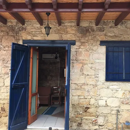 Iolandi House 度假居 *